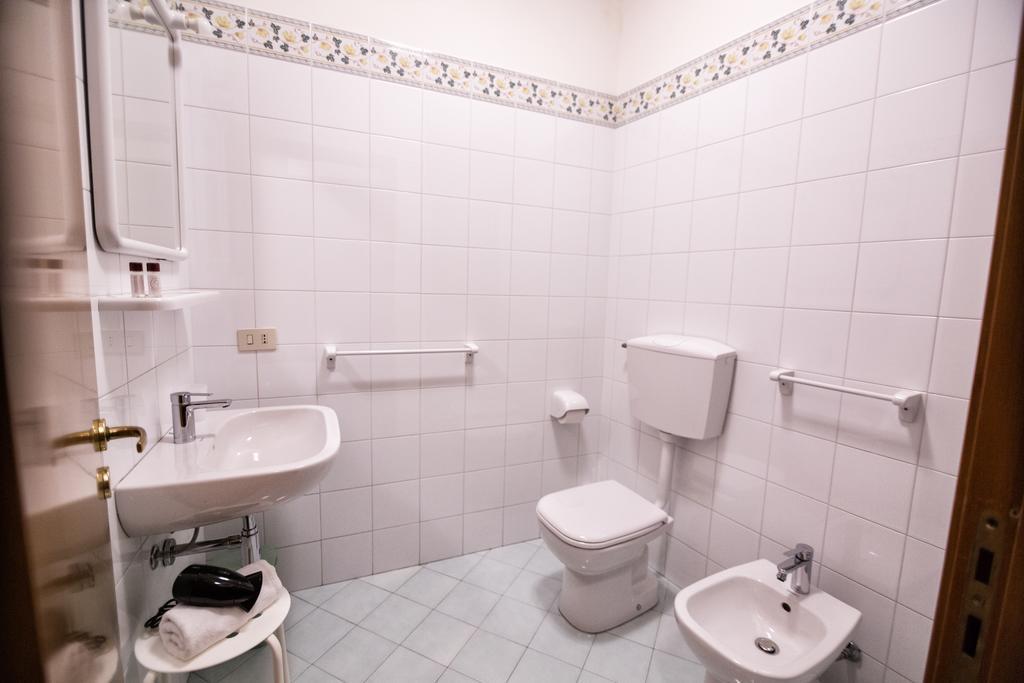 Niria Hotel Ragusa Eksteriør billede